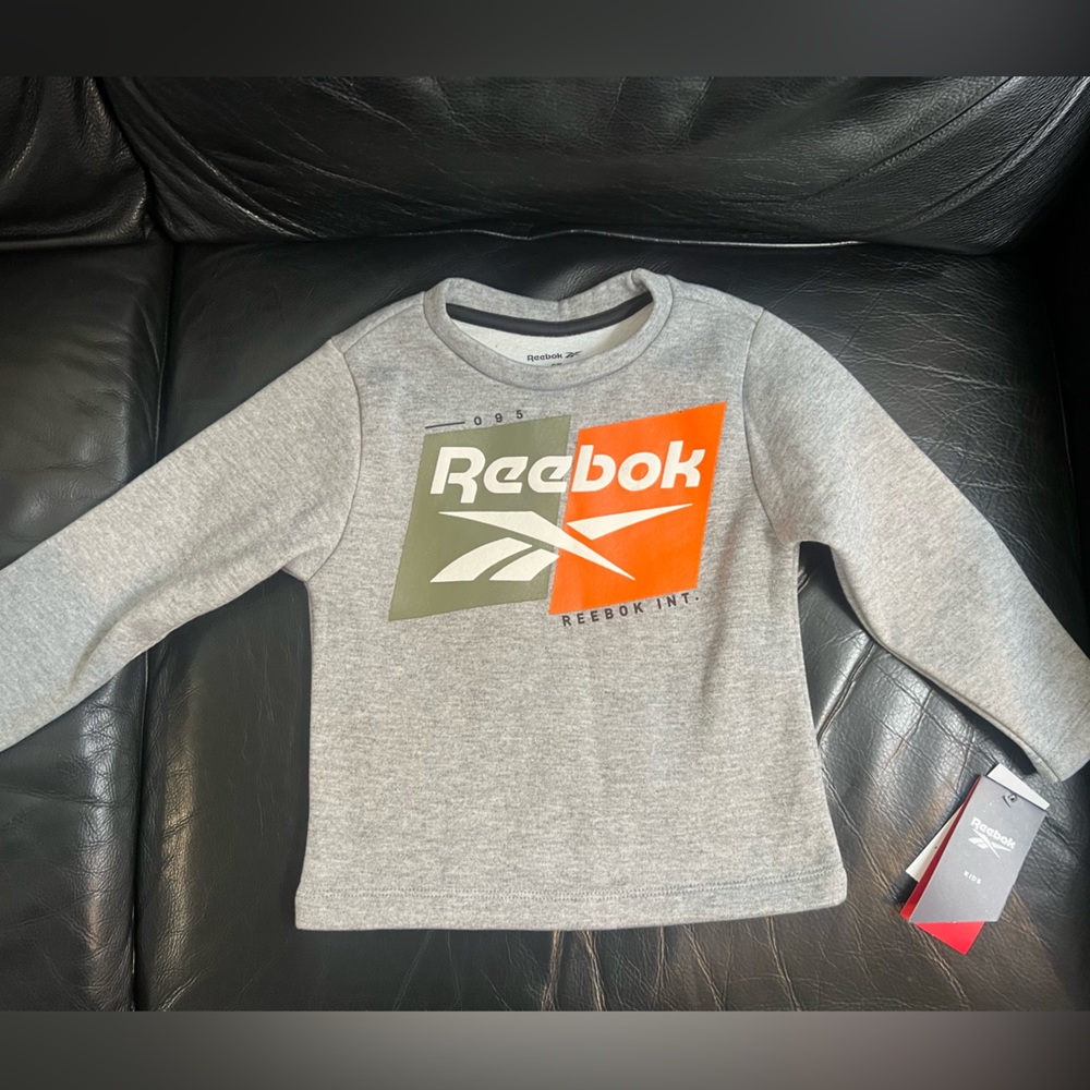 NWT Reebok sweatshirt